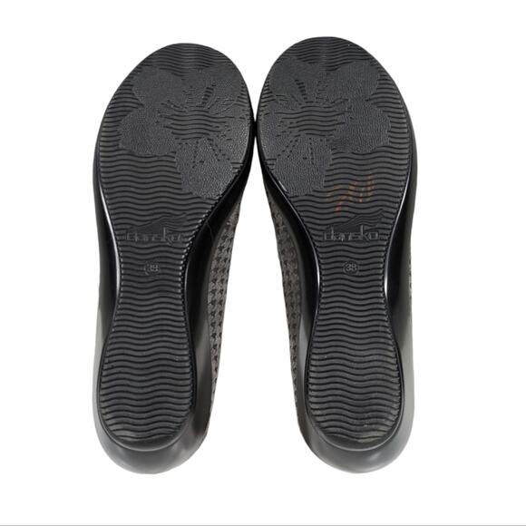 Dansko Debra Houndstooth Loafers GUC $149 Size 38   US 7.5/8  S3077 - Picture 8 of 10